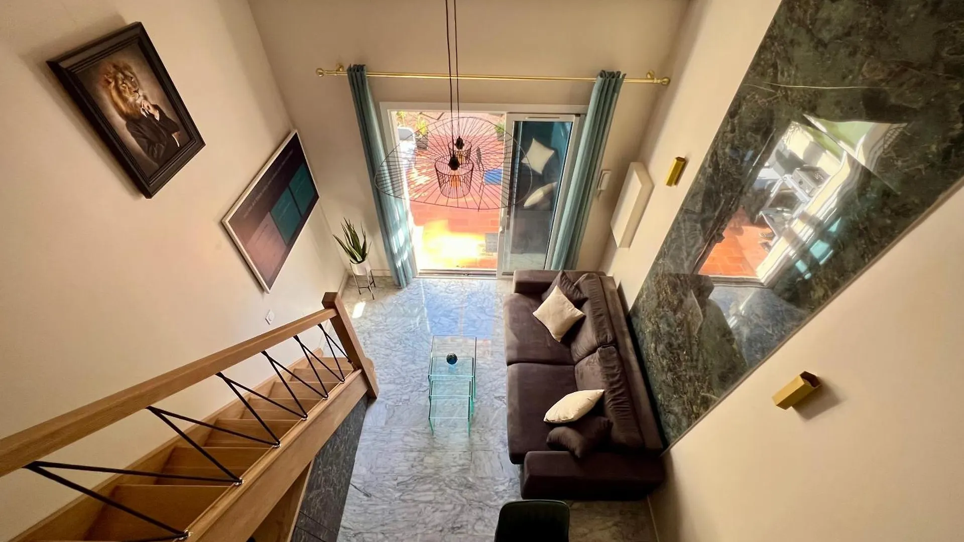 Apartment Yugen Palladio - Fully Renovated Studio On A Prime Location, Direct Beach Access, Heated Pool, Private Terrace & Patio, Private Parking Lot Saint-Raphael